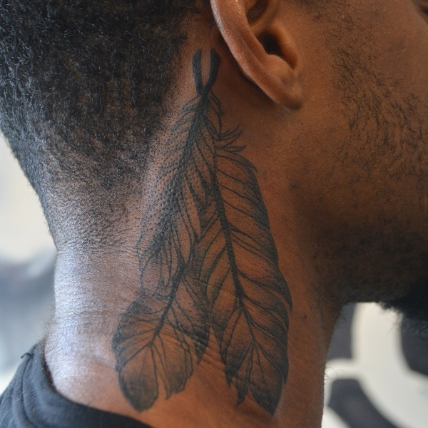 neck-feathers-sm