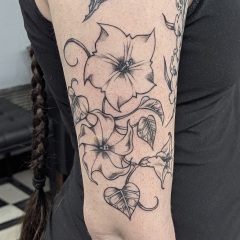 blackwork-moonflower-tattoo