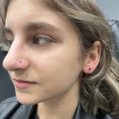 nose-piercing-lobe-piercing-sm