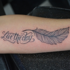 live-the-day-feather-tattoo