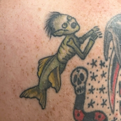 oddity-traditional-mermaid-tattoo