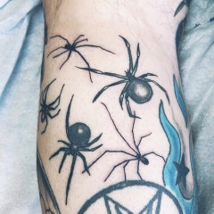 traditional-black-widow-spider-tattoo