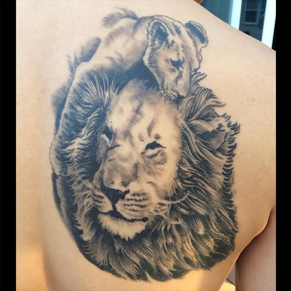 1_male-lion-and-lion-cub-tattoo