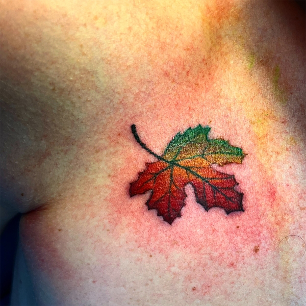 realistic-autumn-maple-leaf-tattoo