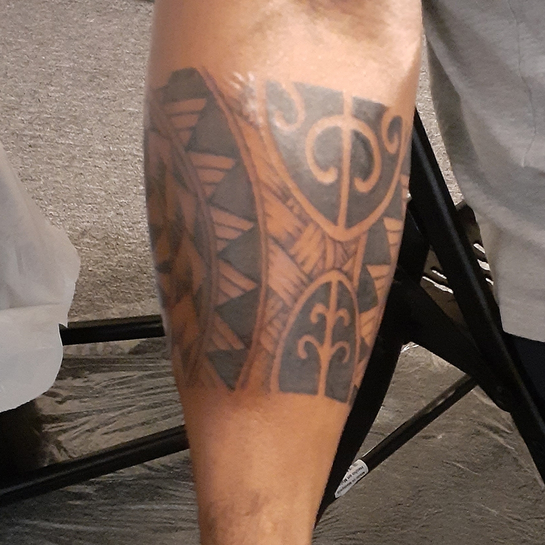 Tattoo sketch maori style for leg or shoulder. 9840821 Vector Art at  Vecteezy