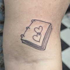 book-lovers-fineline-tattoo