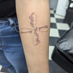 fine-line-k-pop-tattoo