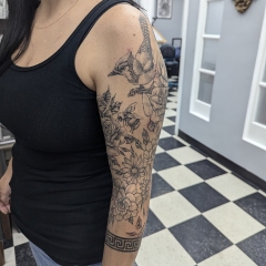 fineline-bird-and-florals-tattoo