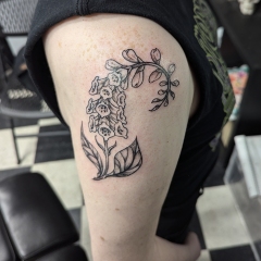 fineline-foxglove-flower-tattoo