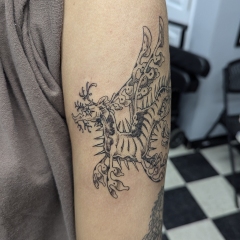 fineline-leafy-seadragon-seahorse-tattoo