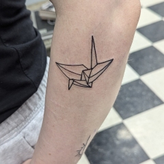 fineline-origami-bird-tattoo