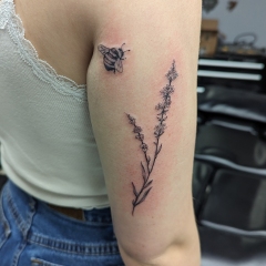 lavender-and-bee-tattoo-sm