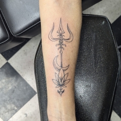 trishul-trident-moon-lotus-tattoo