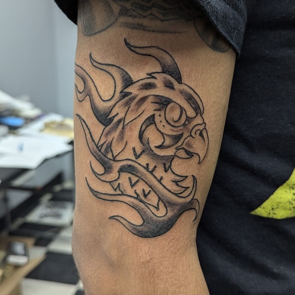 traditional-ra-egyptian-falcon-tattoo